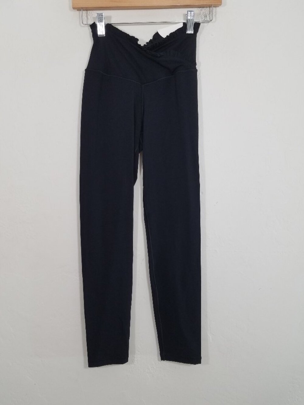 NWT Offline by Aerie High Rise Real Me Xtra 7/8 Legging Black Size M - Picture 1 of 7